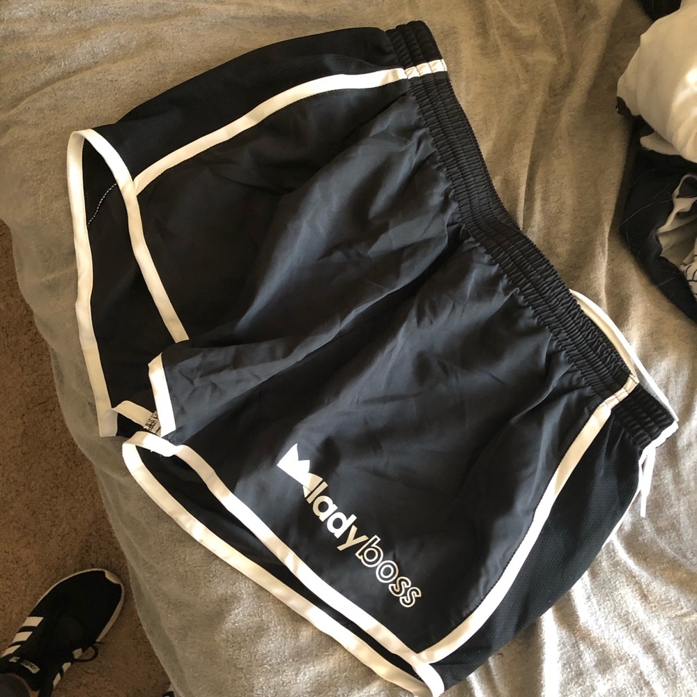 LADYBOSS SHORTS